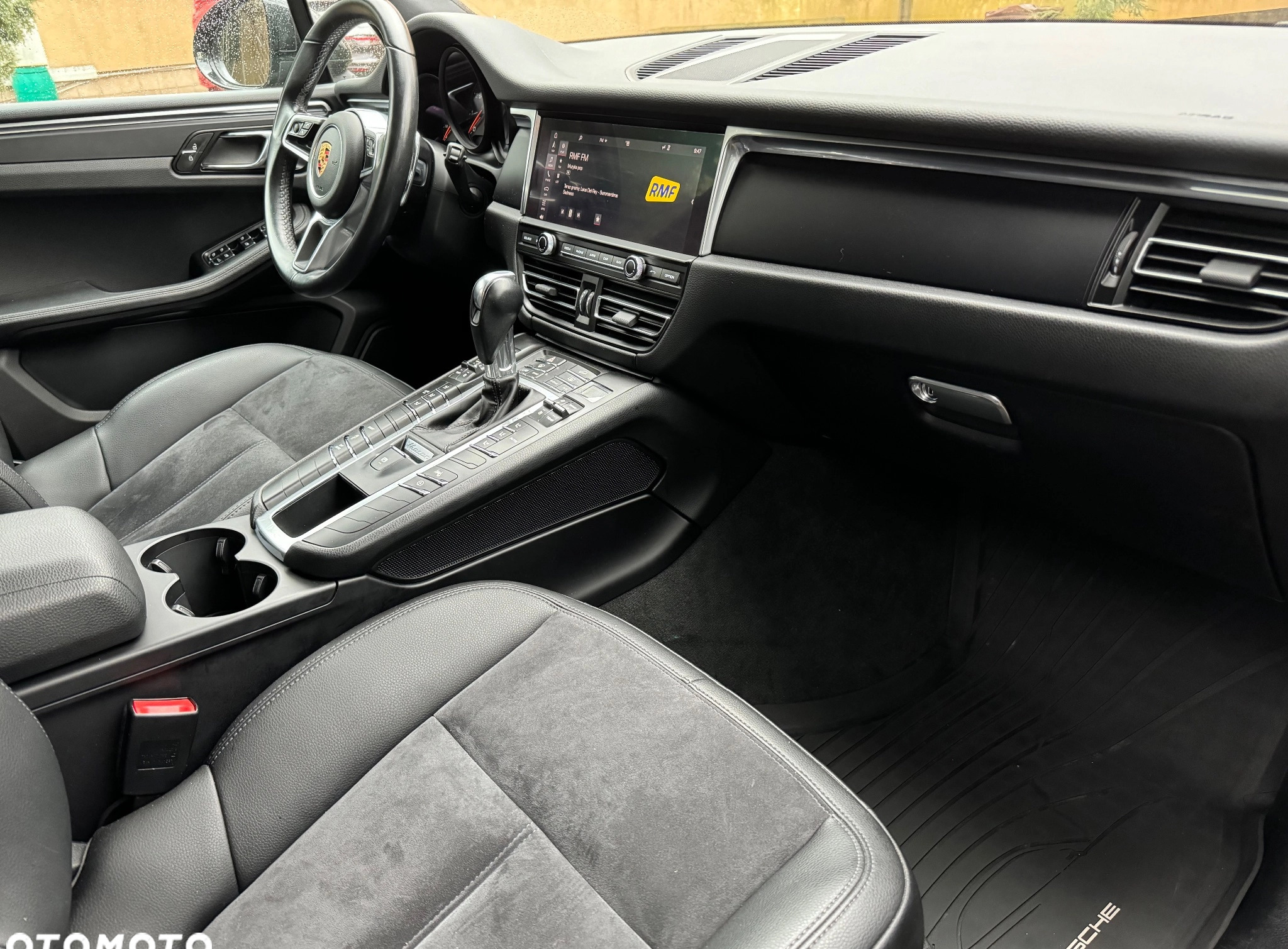 Porsche Macan cena 225000 przebieg: 60400, rok produkcji 2019 z Reda małe 191